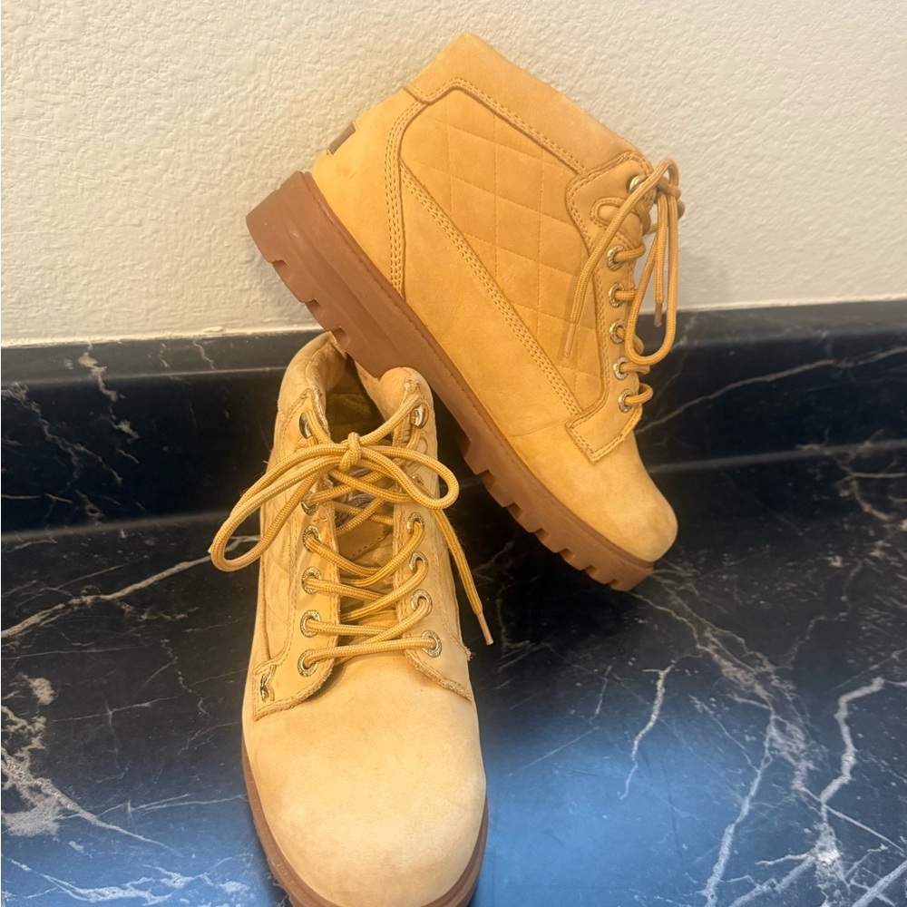 Lugz Men's Tan Chukka Boots